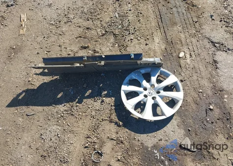 2024 Toyota Corolla Le z USA, uszkodzony, nr VIN 5YFB4MDE5RP188088